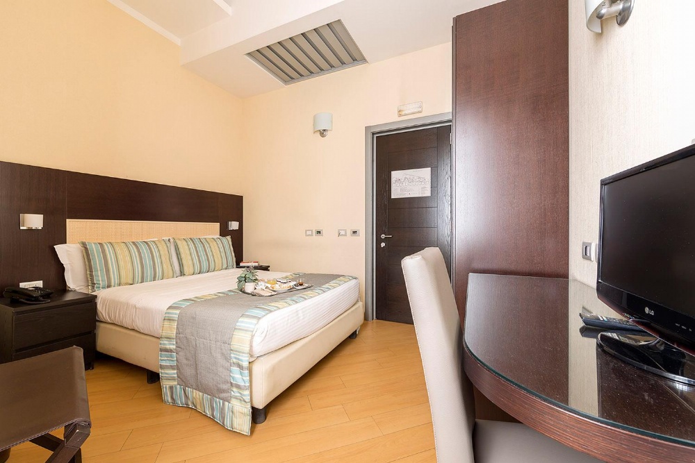 Hotel Naples